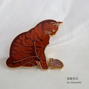 猫ブローチ