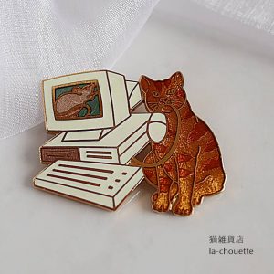 猫ブローチ