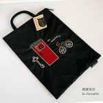 黒猫刺繍ポーチ